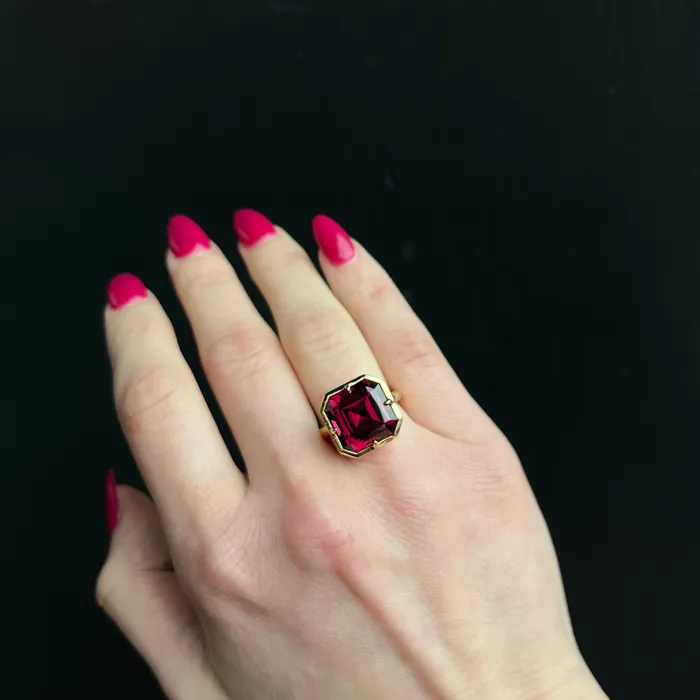 18K Yellow Gold GIA 1432 Carat Garnet Ring Immaculate Jewelry Rings