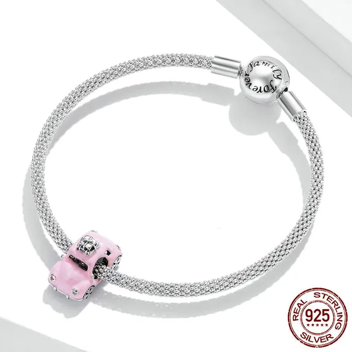 Charm Necklaces Gold Shield Charm de automovil rosa