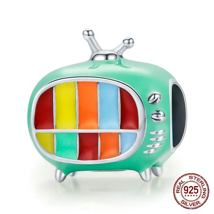 Dije de plata de Televisin Gold Shield Earrings
