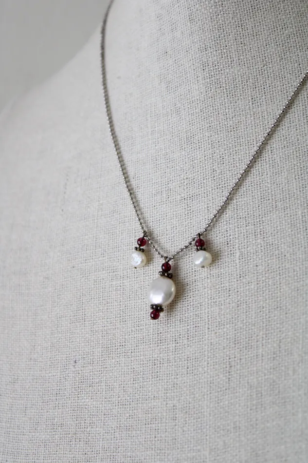 Genuine Baroque Pearl Red Beaded Necklace Jubilee Thrift Necklaces