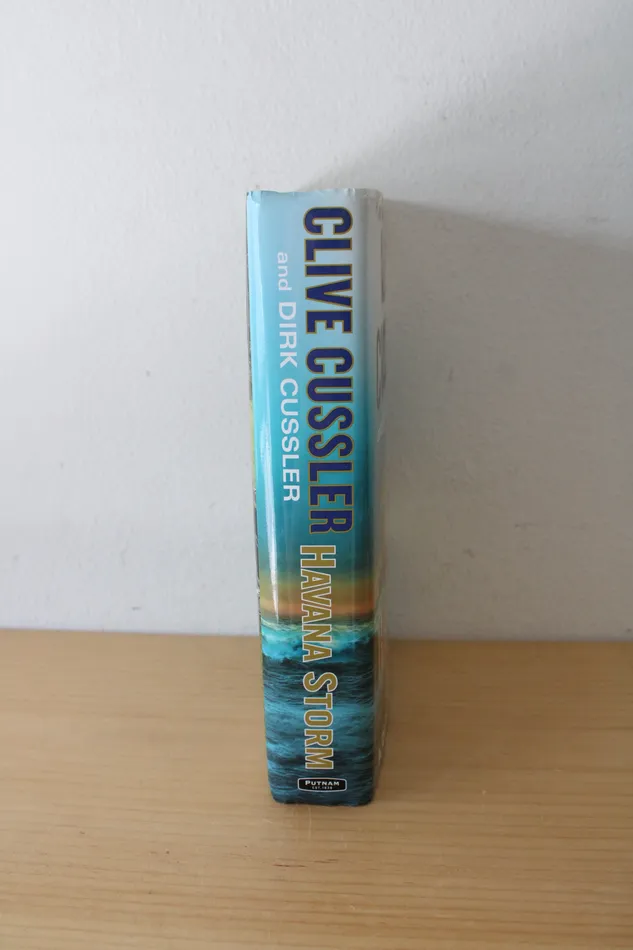 Jubilee Thrift Earrings Havana Storm A Dirk Pitt Novel Signed Copy