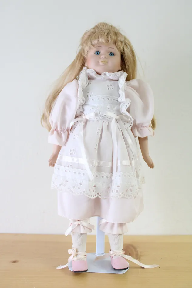 McField Fashion Collectors Porcelain Girl Doll 17 Jubilee Thrift Earrings