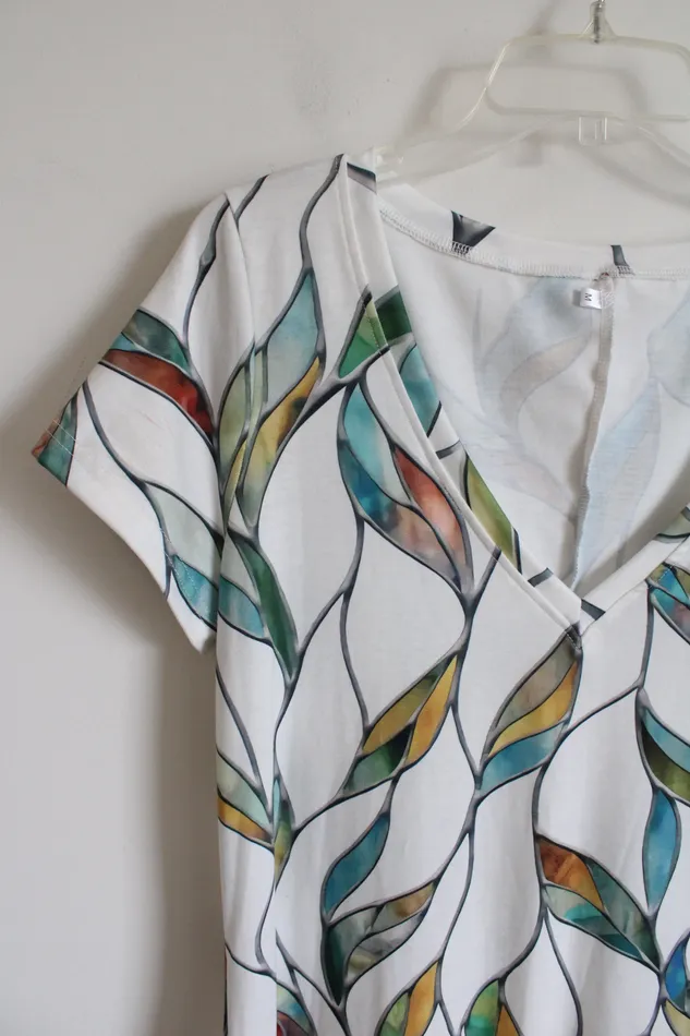 MultiColored Vine Patterned White Dress M Jubilee Thrift Rings