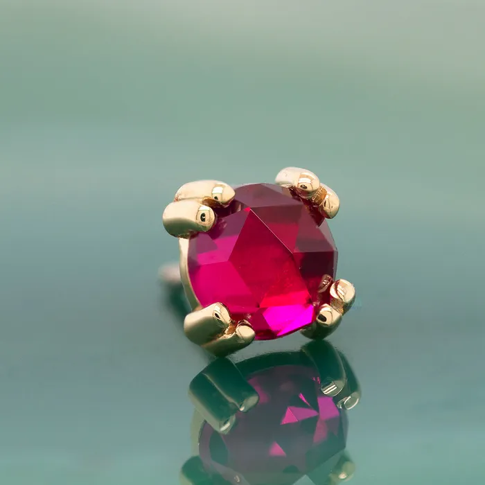 Body Vision BVLA Earrings threadless Rose Cut Ruby Cabochon Prong Set Pin in Gold