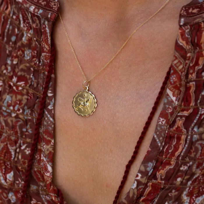 Charm Necklaces Vintage Taurus 9k Gold Scalloped Zodiac Charm