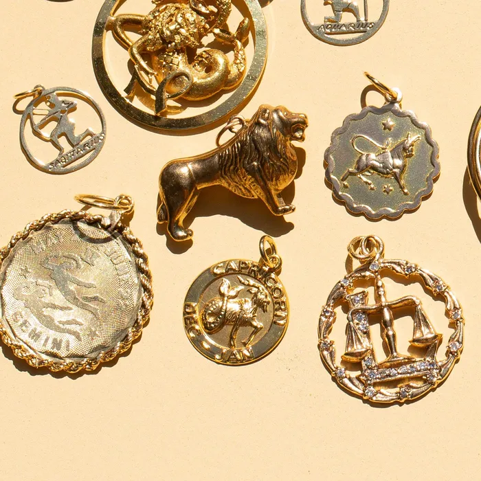 Charm Necklaces Vintage Taurus 9k Gold Scalloped Zodiac Charm