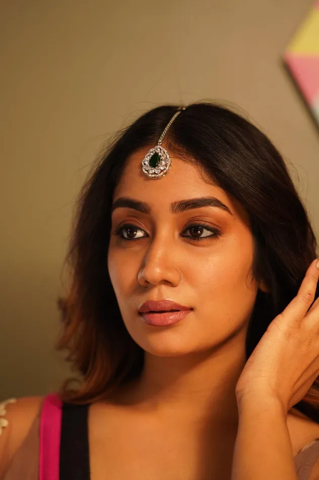 Earrings Attrangi Sharon Diamond Maangtika