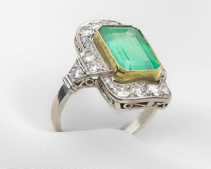 Isadoras LD Art Deco Emerald Halo Ring Rings