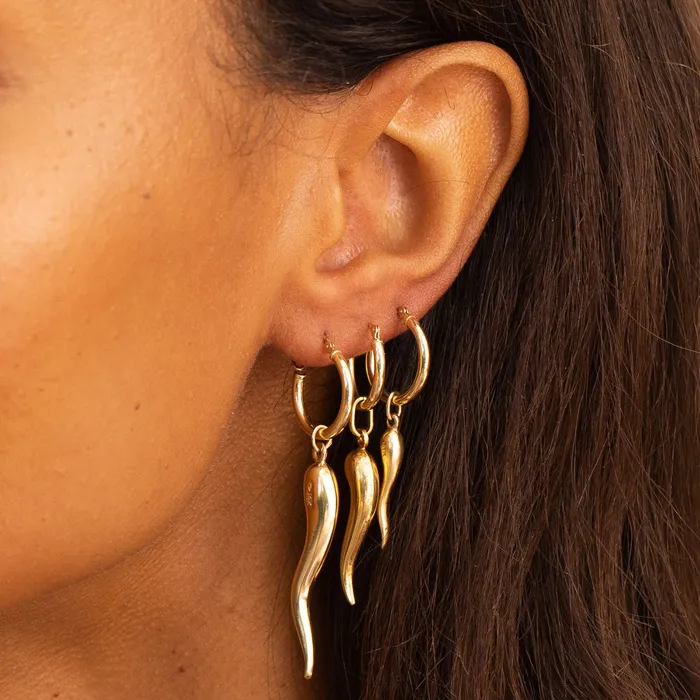 Petite 14k Gold Pair of Dice Charm Vintage Earrings