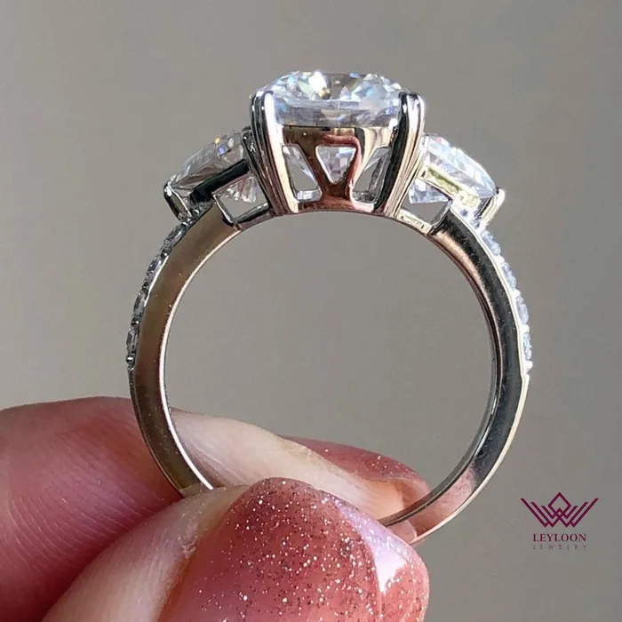 Rings Leyloon Jewelry Cushion Cut ThreeStone D Color Basket Moissanite Ring