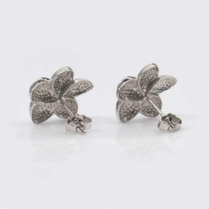rosamarianas 925 Sterling Silver Tasi 15mm Plumeria Pierced Earrings Earrings
