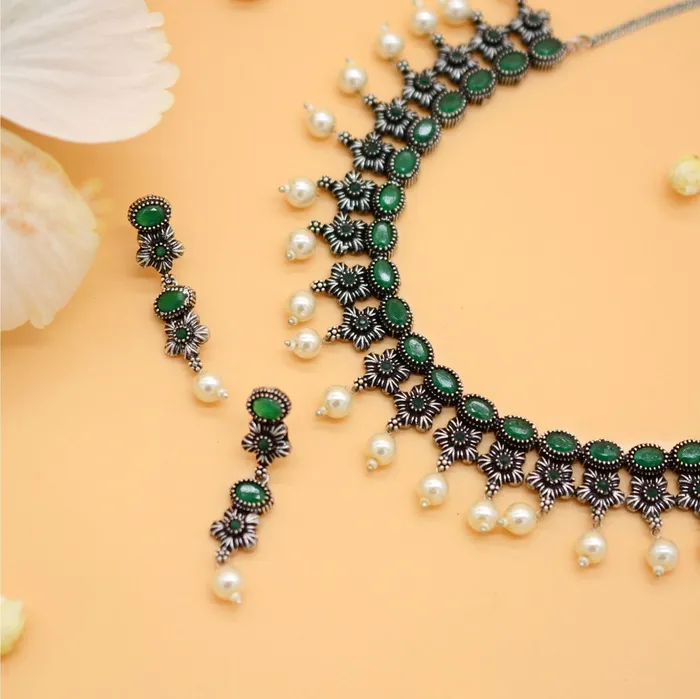 Teejh Necklaces Ekladh Green Stone Silver Pearl Necklace Set