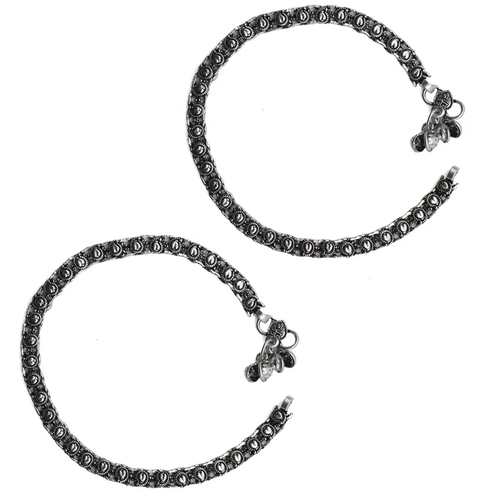 Teejh Rings Teejh Disha Linked Silver Oxidized Anklets