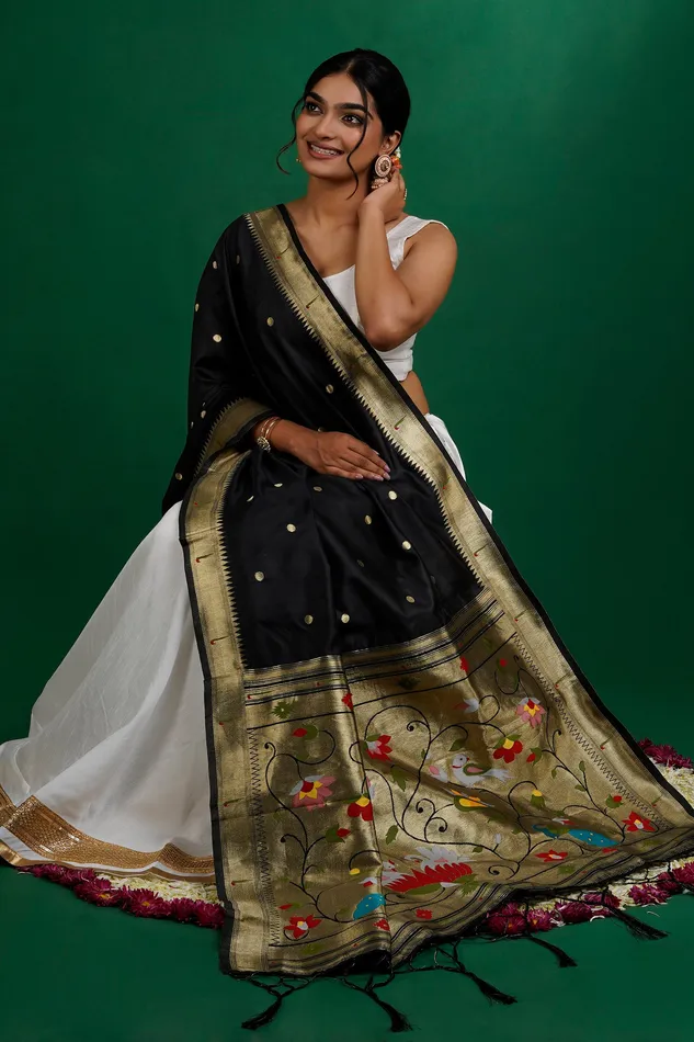 Teejh Rings Teejh Durga Black Banarasi Dupatta