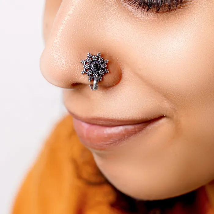 Teejh Rings Teejh Gauri Black Stone Floral Nose pin Teejh Rings Teejh Gauri Black Stone Floral Nose pin