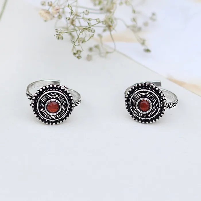 Teejh Rings Teejh Shaanvi Orange Stone Silver Oxidised Toe Rings