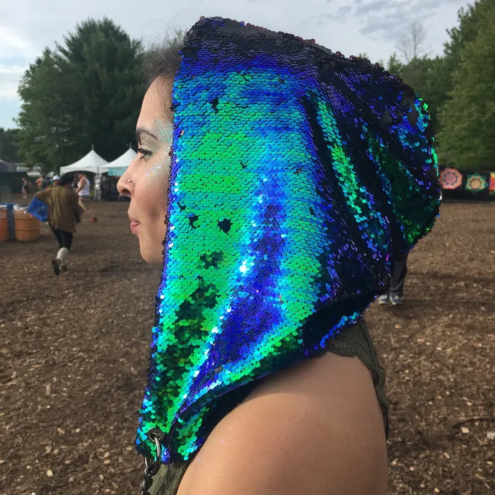 THE LUMI SHOP Rings Forest Sequin Hood