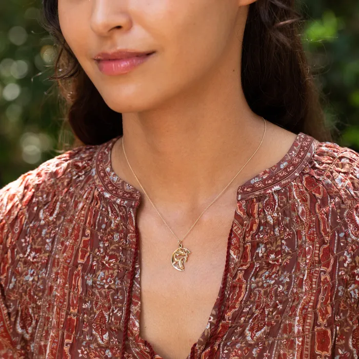 Vintage Necklaces Pisces and Half Moon 9k Gold Zodiac Charm