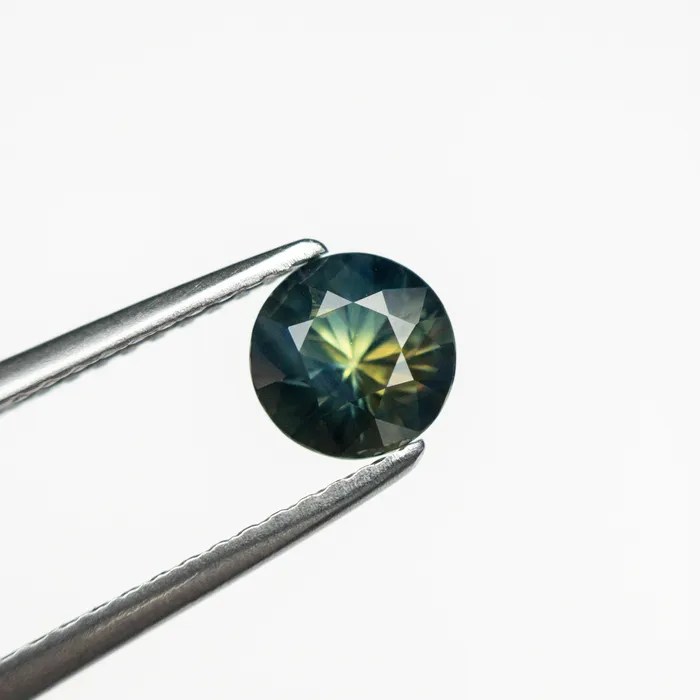 096ct 560x557x446mm Round Brilliant Sapphire 2380621 Misfit Gems Rings