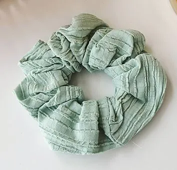 02 H771 Mint Green Textured Hair Scrunchie Earrings