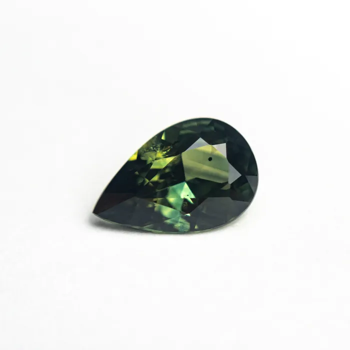 129ct 901x592x358mm Pear Brilliant Sapphire 2572101 Misfit Gems Earrings 129ct 901x592x358mm Pear Brilliant Sapphire 2572101 Misfit Gems Earrings