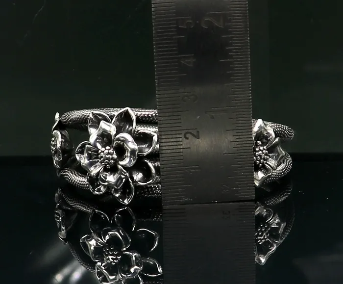 Bracelets TRIBAL ORNAMENTS 925 sterling silver handmade fabulous flower work vintage design bangle bracelet excellent traditional style wedding jewelry nba158