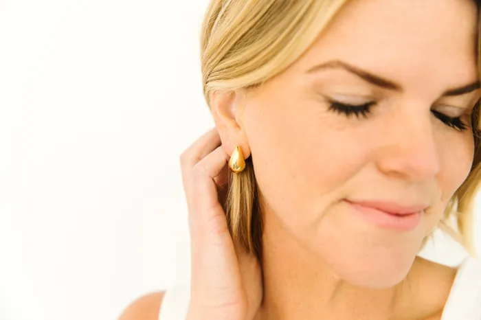 Earrings DLUX Dropping In Studs