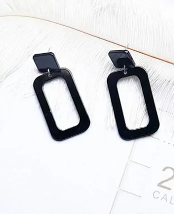 Earrings E1504 Black Acrylic Rectangle Earrings 02