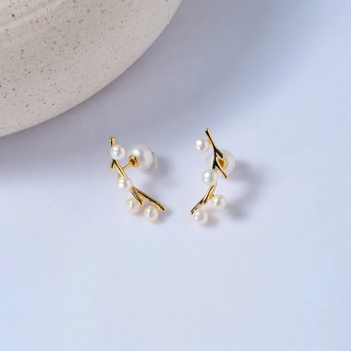 Earrings Elegant Freshwater Pearl Earrings WE00842 GARDENS Pearly Lustre