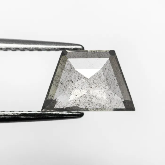 Earrings Misfit Diamonds 143ct 143ct 922x604x275mm Trapezoid Rosecut 1919304