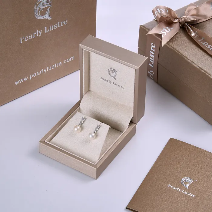 Earrings Pearly Lustre Elegant Freshwater Pearl Earrings WE00051