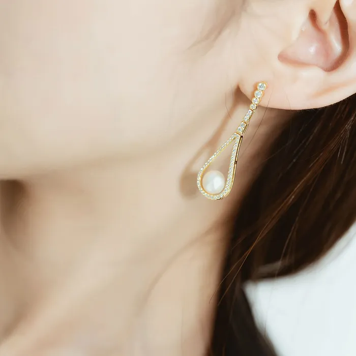 Elegant Freshwater Pearl Earrings WE00378 Pearly Lustre Earrings