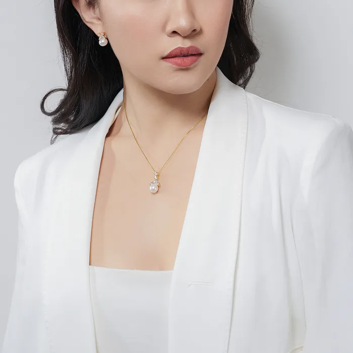 Elegant Freshwater Pearl Necklace WN00548 Pearly Lustre Necklaces