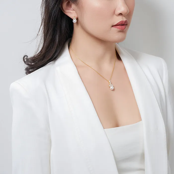 Elegant Freshwater Pearl Necklace WN00548 Pearly Lustre Necklaces