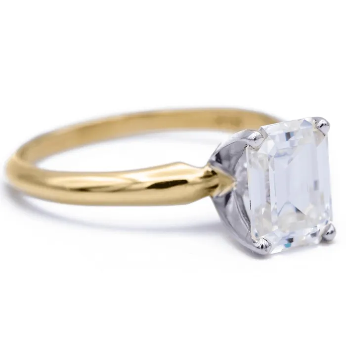 Fire Brilliance Emerald Moissanite 4 Prongs FANCY Solitaire Ring Rings