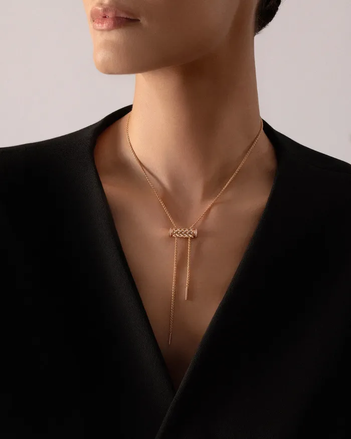 MM Latch Chain in Rose Gold Nouvel Heritage Earrings MM Latch Chain in Rose Gold Nouvel Heritage Earrings