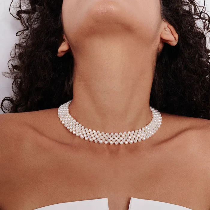 Necklaces Pearly Lustre Elegant Freshwater Pearl Necklace WN00735