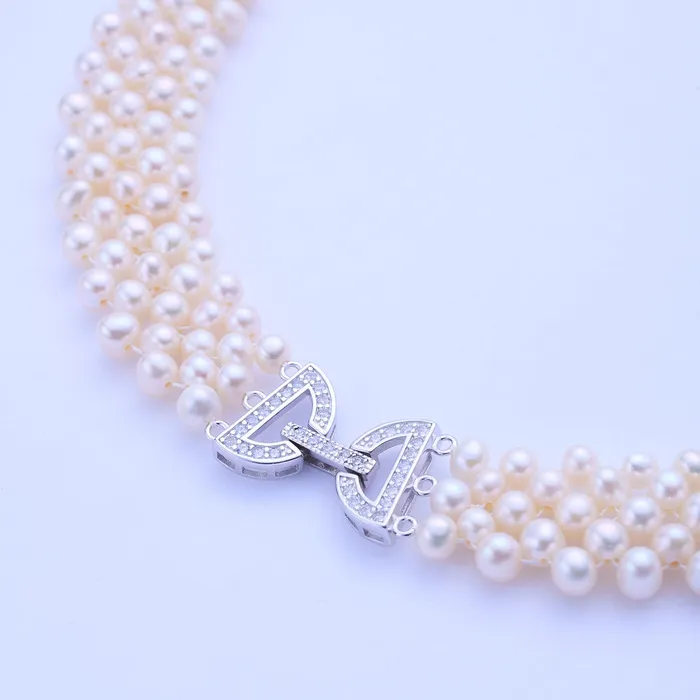 Necklaces Pearly Lustre Elegant Freshwater Pearl Necklace WN00735