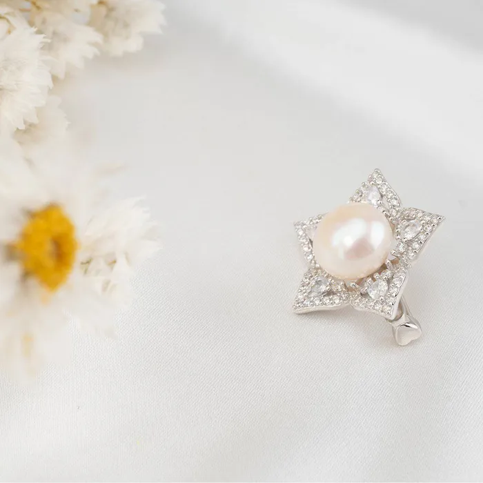 Ocean Star Freshwater Pearl Brooch WC00009 Pearly Lustre Necklaces