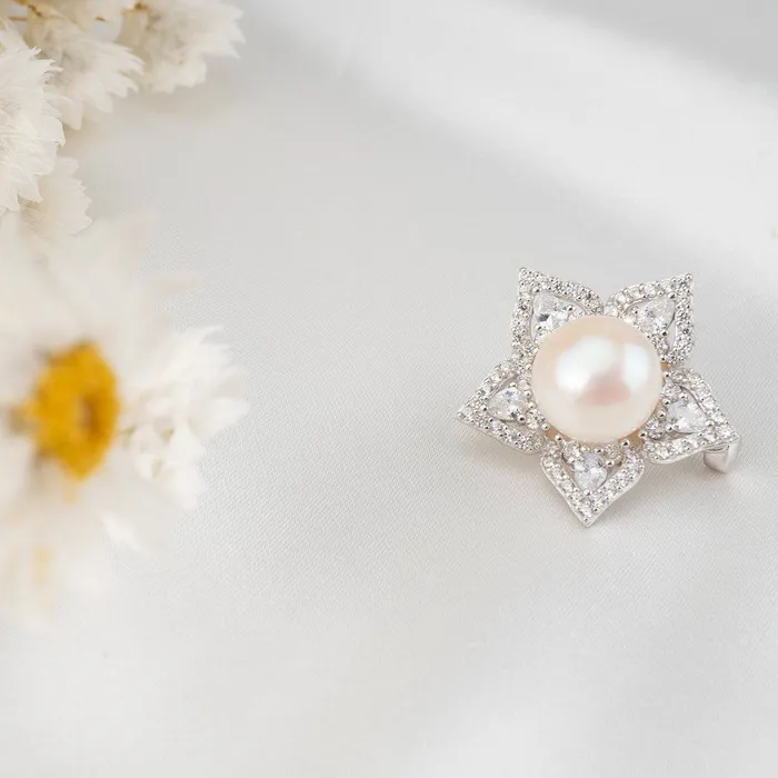 Ocean Star Freshwater Pearl Brooch WC00009 Pearly Lustre Necklaces