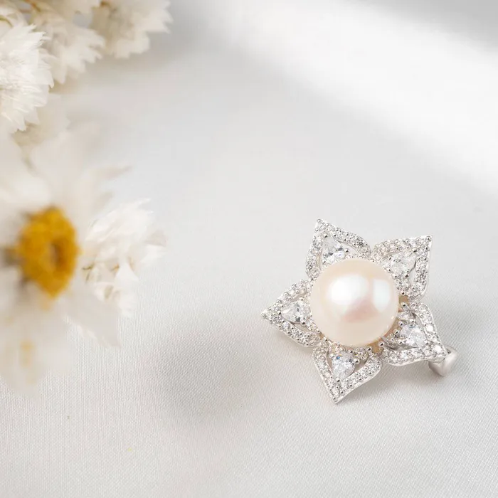 Ocean Star Freshwater Pearl Brooch WC00009 Pearly Lustre Necklaces