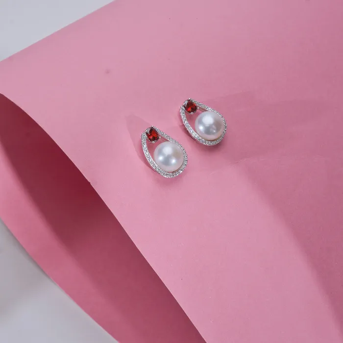 Pearly Lustre Earrings Elegant Freshwater Pearl Earrings WE00460