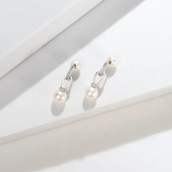 Pearly Lustre Earrings Elegant Freshwater Pearl Earrings WE00498