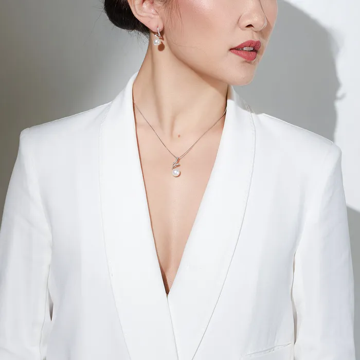 Pearly Lustre Earrings Elegant Freshwater Pearl Set WS00019
