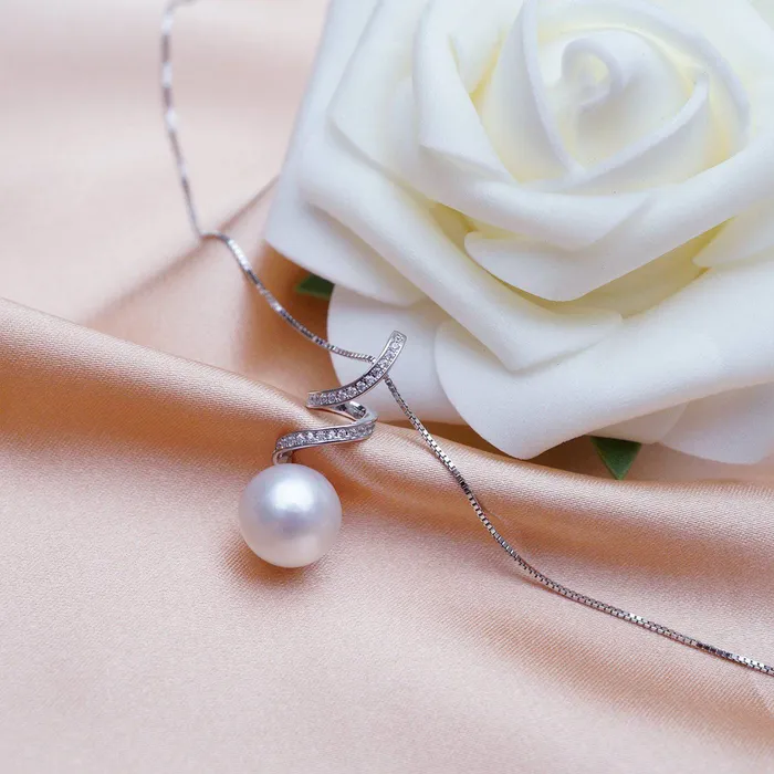 Pearly Lustre Earrings Elegant Freshwater Pearl Set WS00019