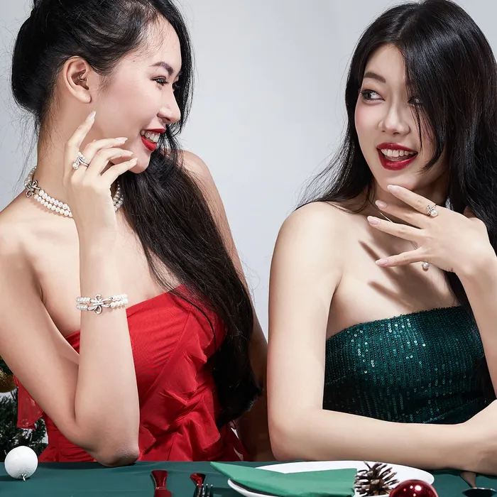 Pearly Lustre Earrings Elegant Freshwater Pearl Set WS00066