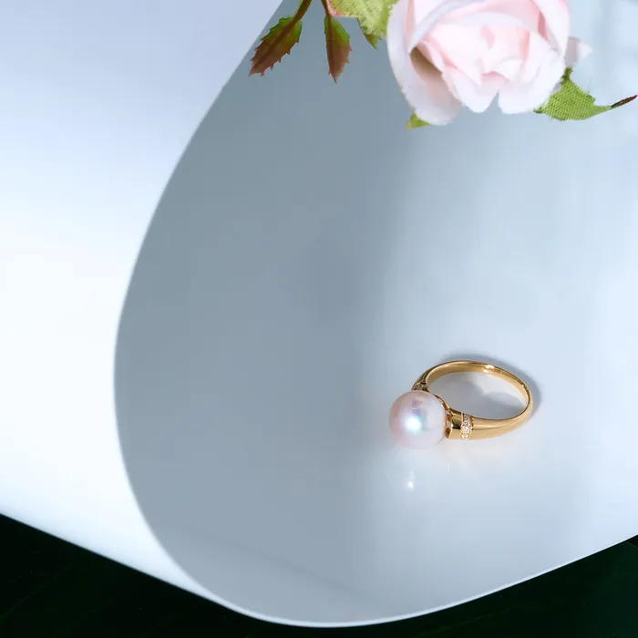 Pearly Lustre Rings 18K Solid Gold Diamond Top Grade Freshwater Pearl Ring KR00118
