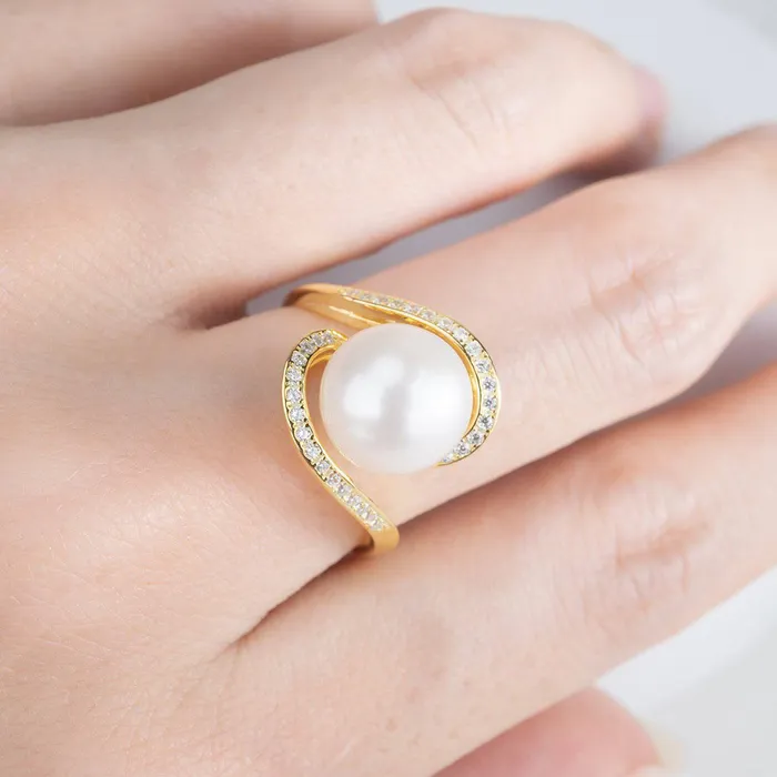 Pearly Lustre Rings Elegant Freshwater Pearl Ring WR00073
