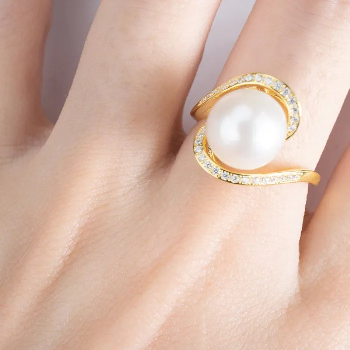 Pearly Lustre Rings Elegant Freshwater Pearl Ring WR00073