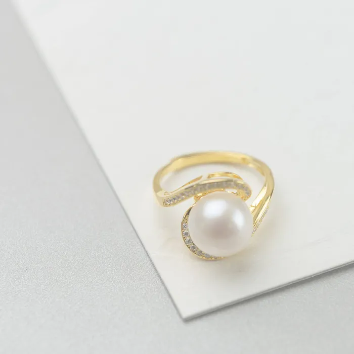 Pearly Lustre Rings Elegant Freshwater Pearl Ring WR00073